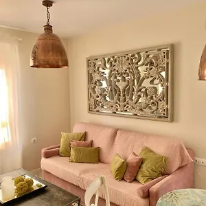 https://casa-helios.hotelsincadiz.net